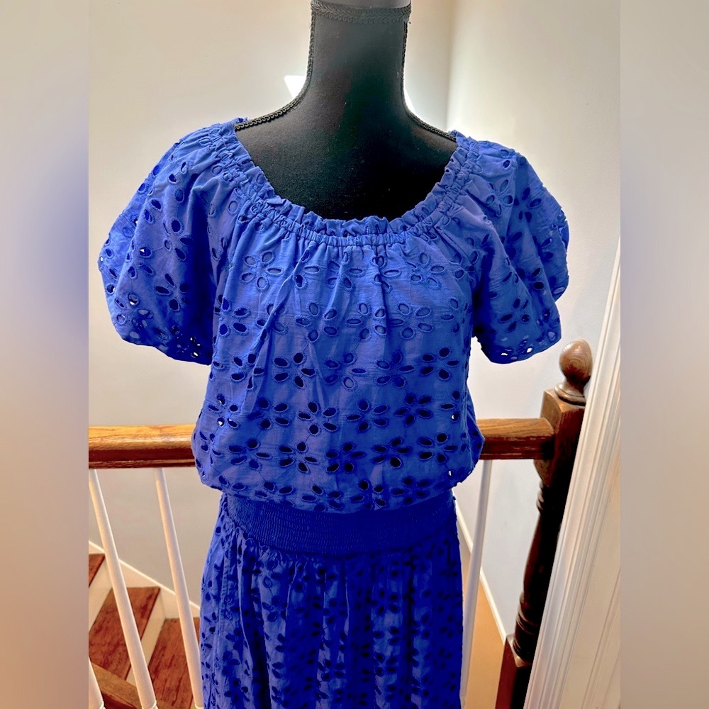NWT 💙Jennifer & Grace💙Eyelet Bubble Top & Maxi Skirt Set; size M